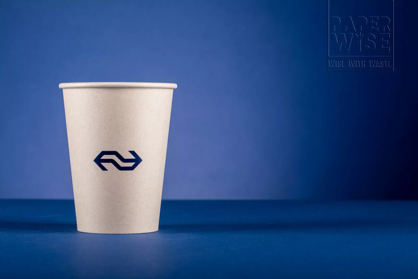 PaperWise sustainable packaging bio drinking cup cups eco paper disposable compostable coffee togo tea railway NS