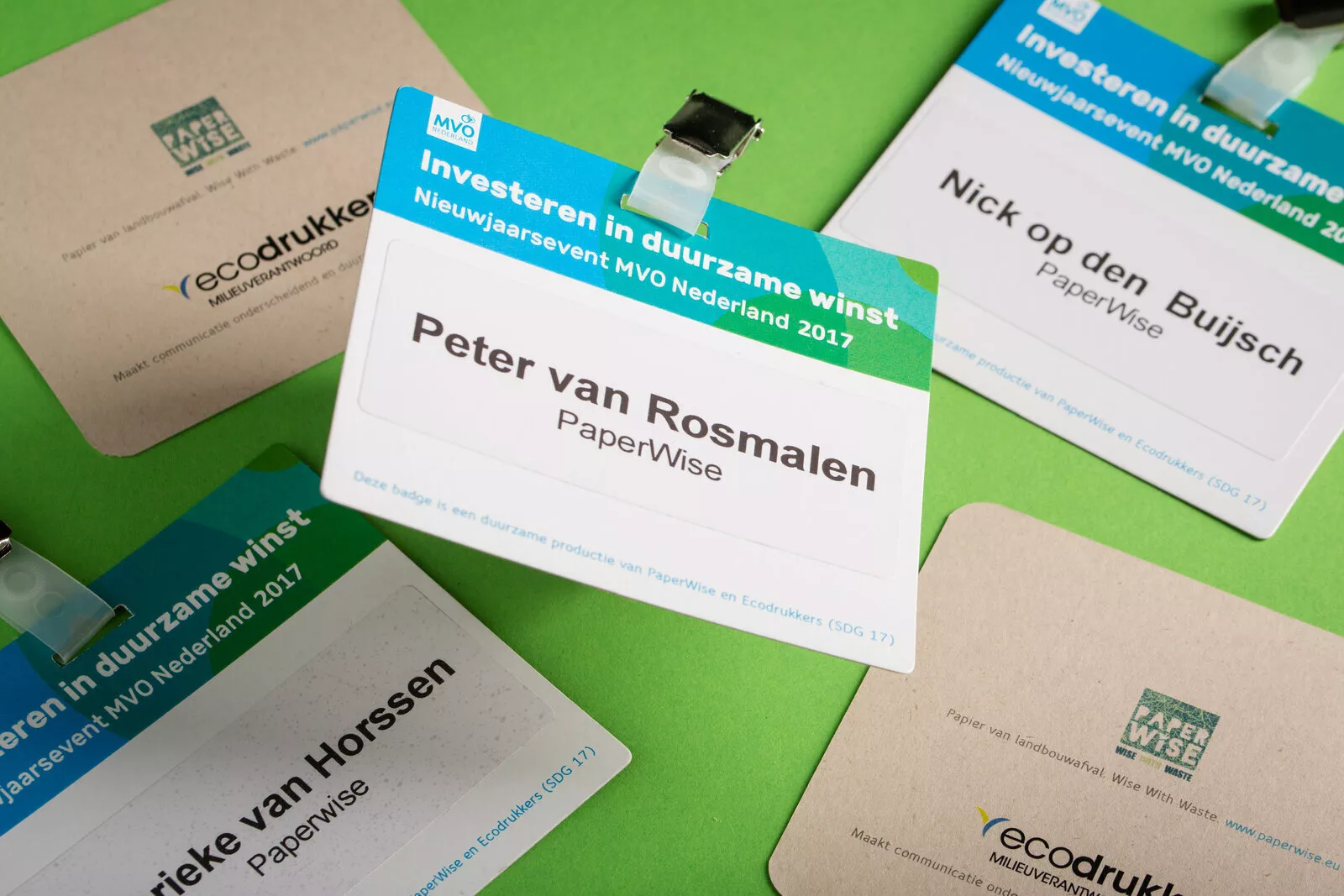 PaperWise sustainable paper board eco friendly name badge printing office promo tradeshow congres businesscard